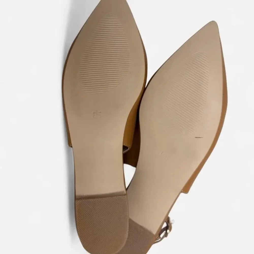 Marc Loire slingback kitten heels in a rich tan/cognac. Pointed toe Sz 9.5